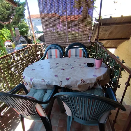 아파트 Koza 100m From The *